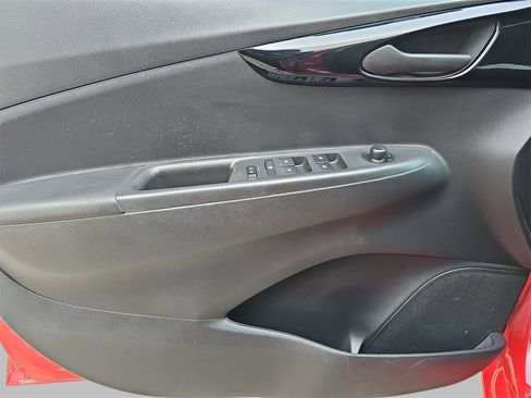 Used 2022 Chevrolet Spark LT image 26