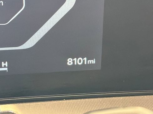 Used 2025 Kia Sorento SX image 24