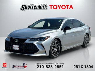 Used 2019 Toyota Avalon XSE video 1