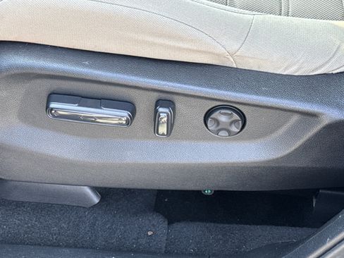 Used 2018 Honda CR-V EX image 6