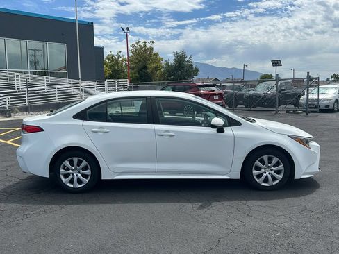 Used 2024 Toyota Corolla LE FWD image 2