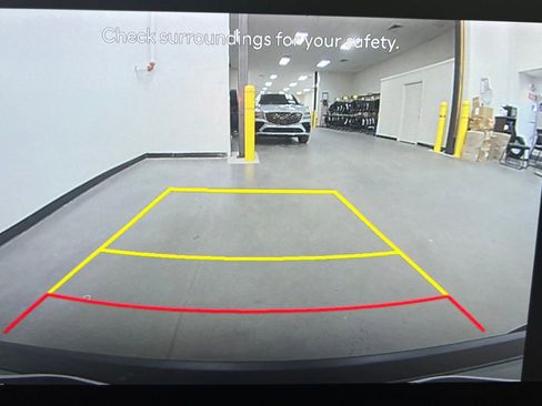 Used 2025 Hyundai Kona SEL image 22