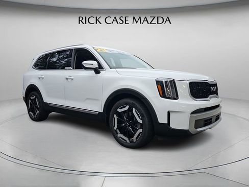 Used 2023 Kia Telluride EX image 9