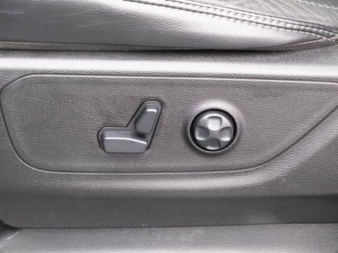 Used 2020 RAM 1500 Sport w/ Leather & Sound Group image 13