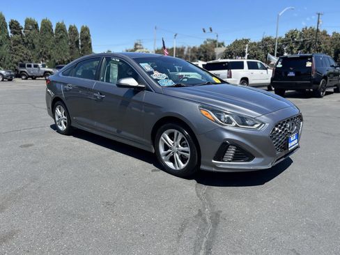 Used 2019 Hyundai Sonata SEL image 2