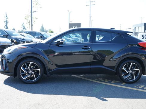 Used 2022 Toyota C-HR Limited image 10