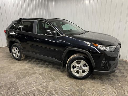 Used 2019 Toyota RAV4 XLE w/ Convenience Package image 1
