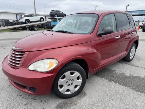 Used 2007 Chrysler PT Cruiser Touring image 2