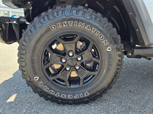 Used 2023 Jeep Wrangler Unlimited w/ Cold Weather Group AWD/4WD image 24