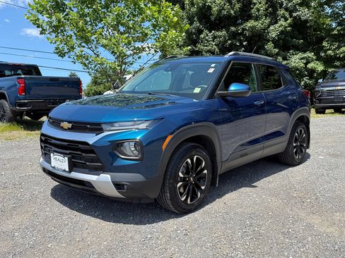 Used 2021 Chevrolet TrailBlazer LT w/ Convenience Package AWD/4WD image 3