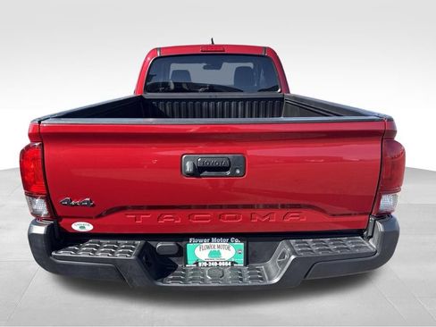Used 2022 Toyota Tacoma SR AWD/4WD image 4