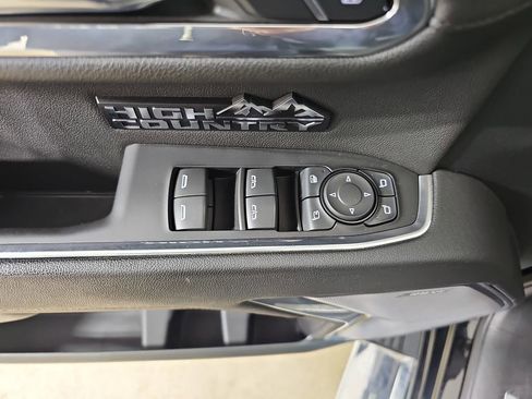 Certified 2023 Chevrolet Silverado 1500 High Country w/ High Country Premium Package image 33
