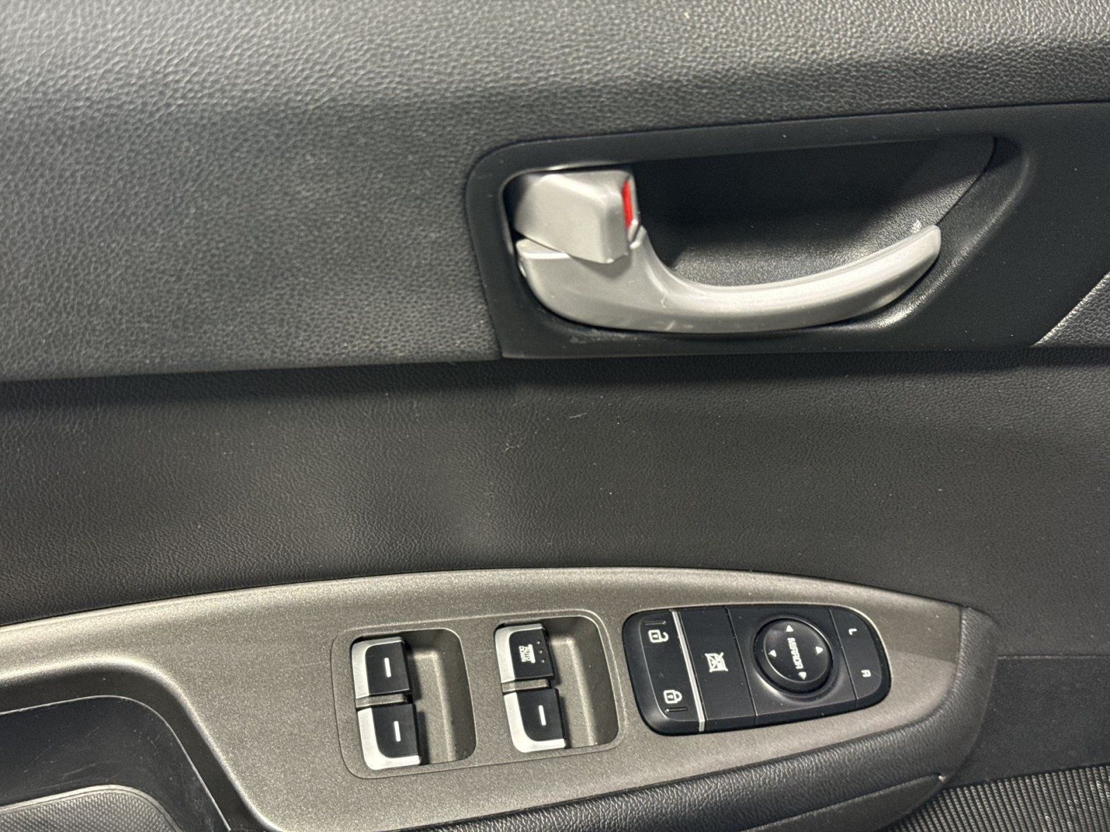 Used 2016 Kia Optima LX FWD image 16