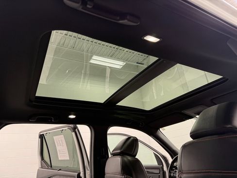 Used 2023 Honda Pilot TrailSport image 31