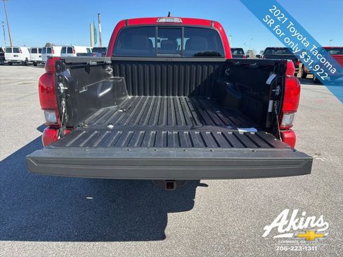 Used 2021 Toyota Tacoma SR AWD/4WD image 7