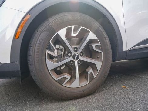 Used 2023 Kia Sportage EX image 7