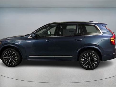 Used 2026 Volvo XC90 B6 Plus w/ Protection Package AWD/4WD image 4