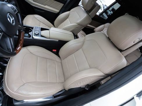 Used 2013 Mercedes-Benz GL 550 4MATIC image 44