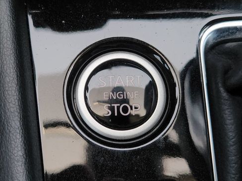 Used 2024 Nissan Kicks SR w/ SR Premium Package FWD image 24