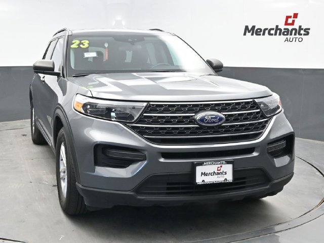Used 2023 Ford Explorer XLT AWD/4WD image 1