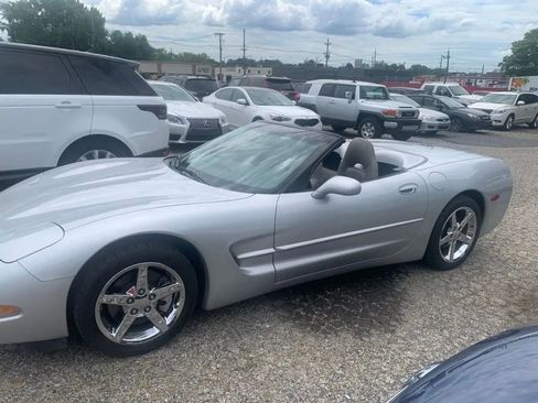 Used 1998 Chevrolet Corvette Convertible 2D image 14