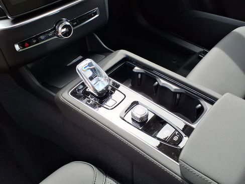 New 2026 Volvo XC90 T8 Plus AWD/4WD image 20