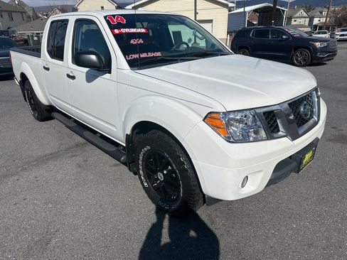 Used 2014 Nissan Frontier SV w/ SV Value Truck Package image 3