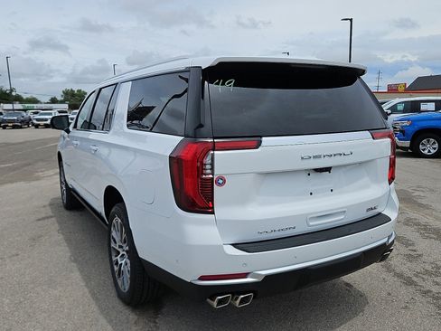 New 2026 GMC Yukon XL Denali w/ Denali Reserve Package AWD/4WD image 3