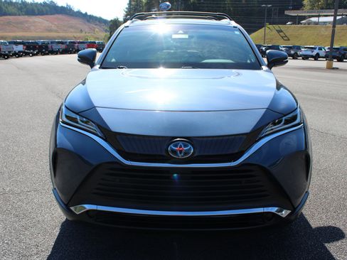 Used 2021 Toyota Venza XLE w/ Softex Package image 8