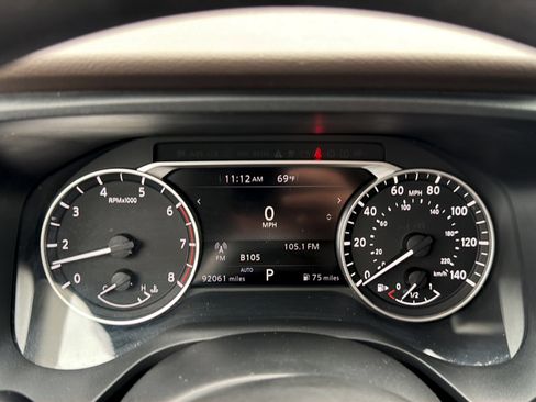 Used 2022 Nissan Rogue SV AWD/4WD image 11