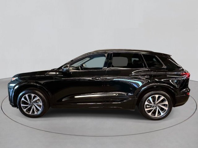 Used 2025 Audi Q6 e-tron Premium w/ Convenience Package AWD/4WD image 2