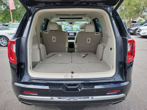 Used 2023 GMC Acadia Denali w/ Denali Ultimate Package FWD image 10