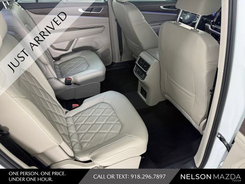 Used 2024 Volkswagen Atlas SEL Premium R-Line AWD/4WD image 42