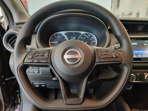 Used 2024 Nissan Kicks S FWD image 12
