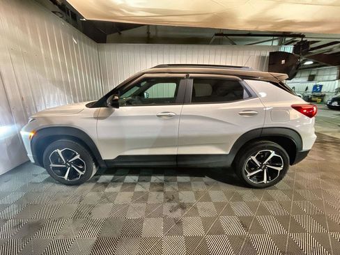 Used 2022 Chevrolet TrailBlazer RS w/ Technology Package image 5