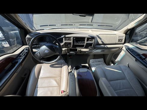 Used 2005 Ford Excursion Limited AWD/4WD image 19