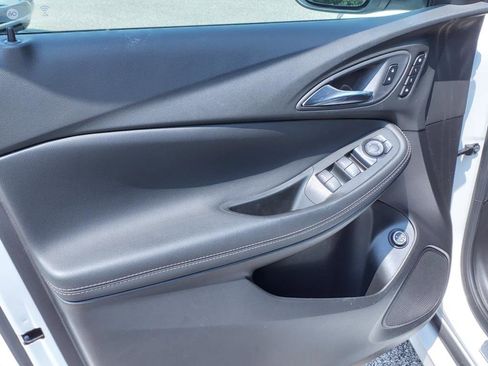 Used 2021 Buick Encore GX Essence w/ Sport Touring Package image 9