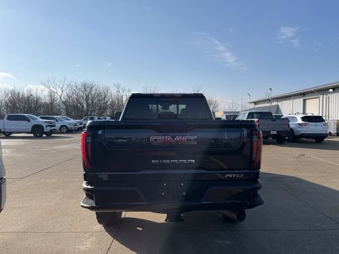 Used 2024 GMC Sierra 2500 AT4 w/ AT4 Premium Plus Package image 5