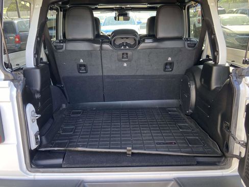 Used 2020 Jeep Wrangler Unlimited Rubicon AWD/4WD image 6