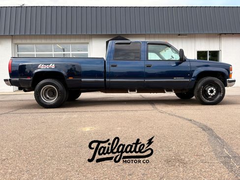 Used 1995 Chevrolet Silverado 3500 4x4 Crew Cab image 1