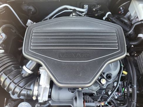 Used 2024 Chevrolet Blazer LT FWD image 24