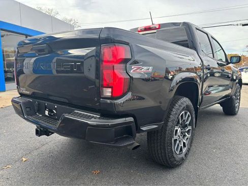 Used 2023 Chevrolet Colorado Z71 w/ Advanced Trailering Package image 9