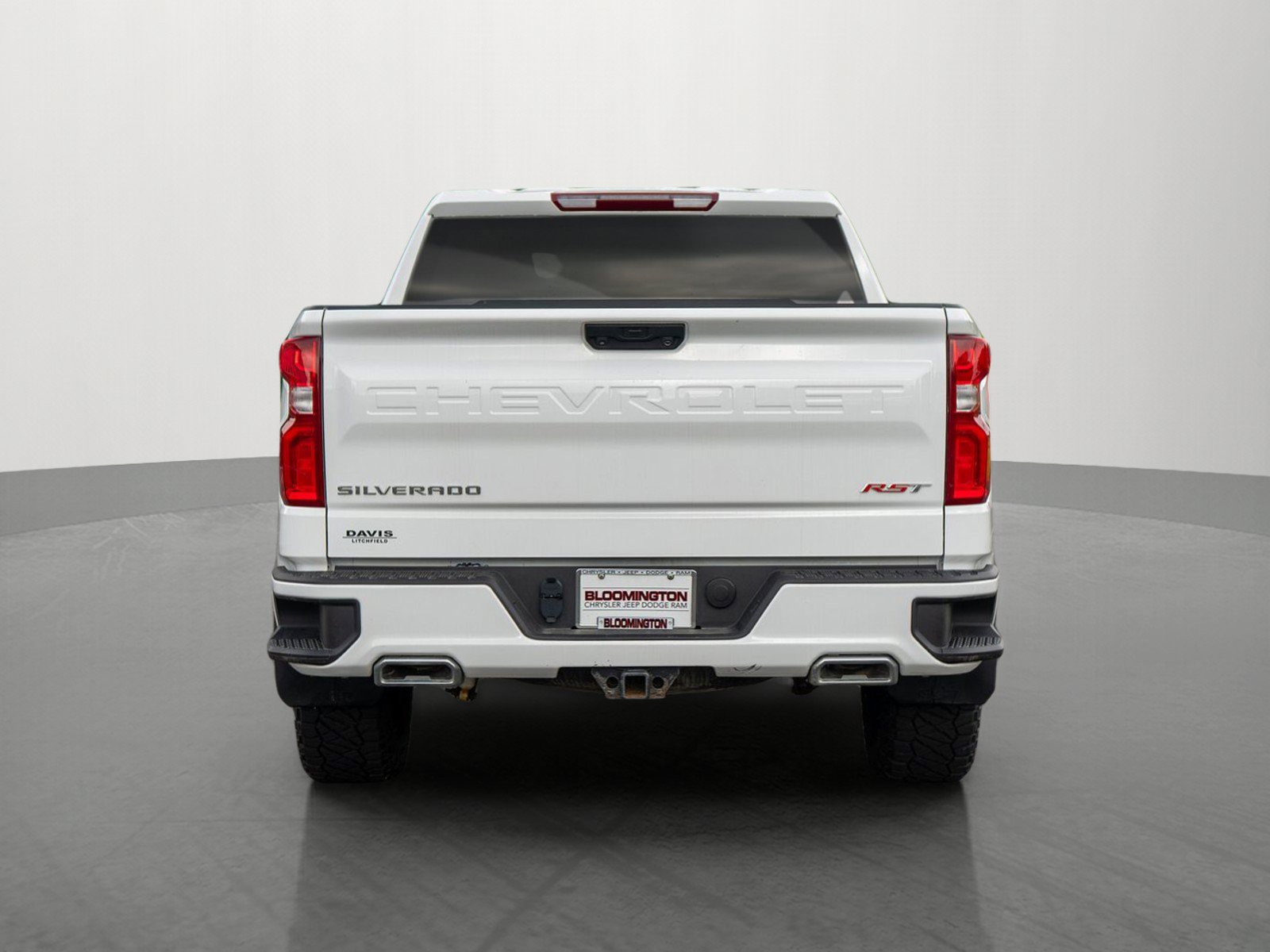 Used 2024 Chevrolet Silverado 1500 RST AWD/4WD image 6