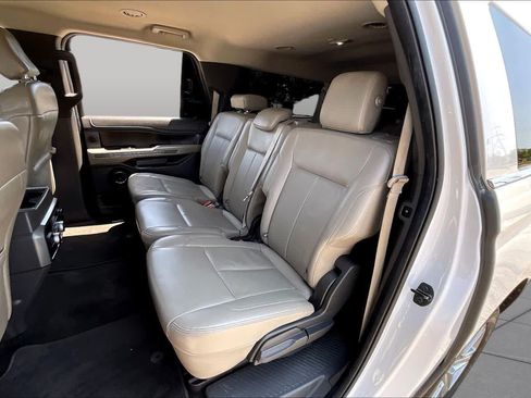 Used 2019 Ford Expedition Max XLT w/ Equipment Group 202A AWD/4WD image 20