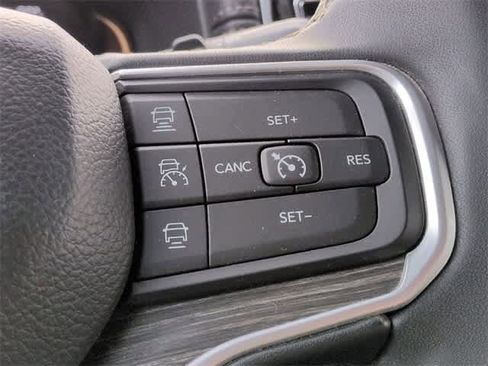 Used 2024 Jeep Wagoneer Series III image 25