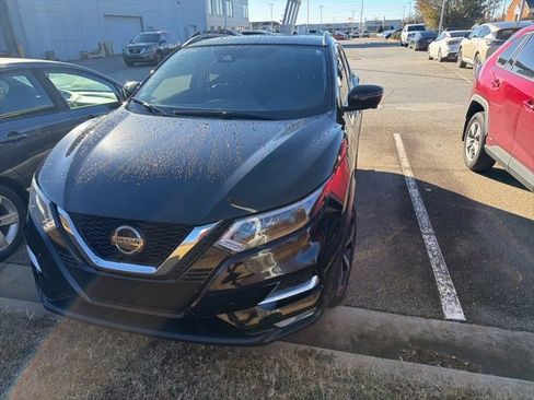 Used 2022 Nissan Rogue Sport SL w/ Premium Package image 9