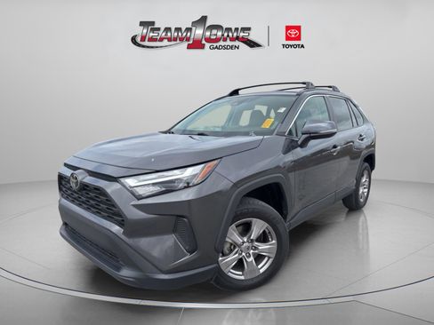 Used 2022 Toyota RAV4 XLE w/ Convenience Package image 5