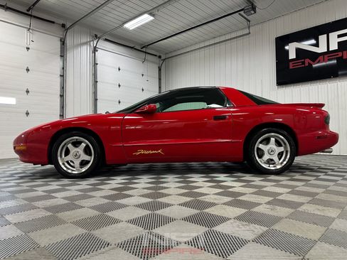 Used 1994 Pontiac Firebird Formula RWD image 11