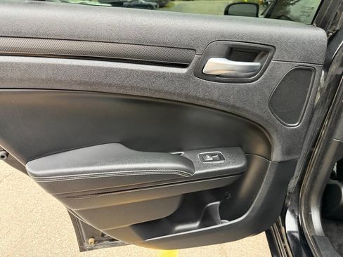 Used 2016 Chrysler 300 S image 12