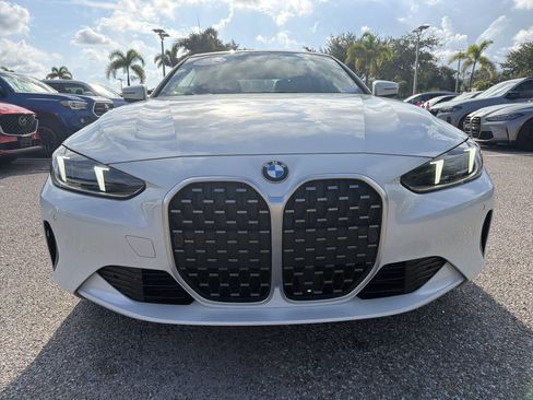 Used 2025 BMW 430i Convertible w/ Premium Package RWD image 2